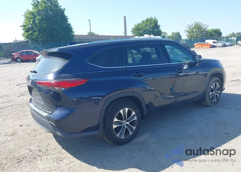 2020 Toyota Highlander Xle z USA, uszkodzony, nr VIN 5TDGZRBH0LS507459